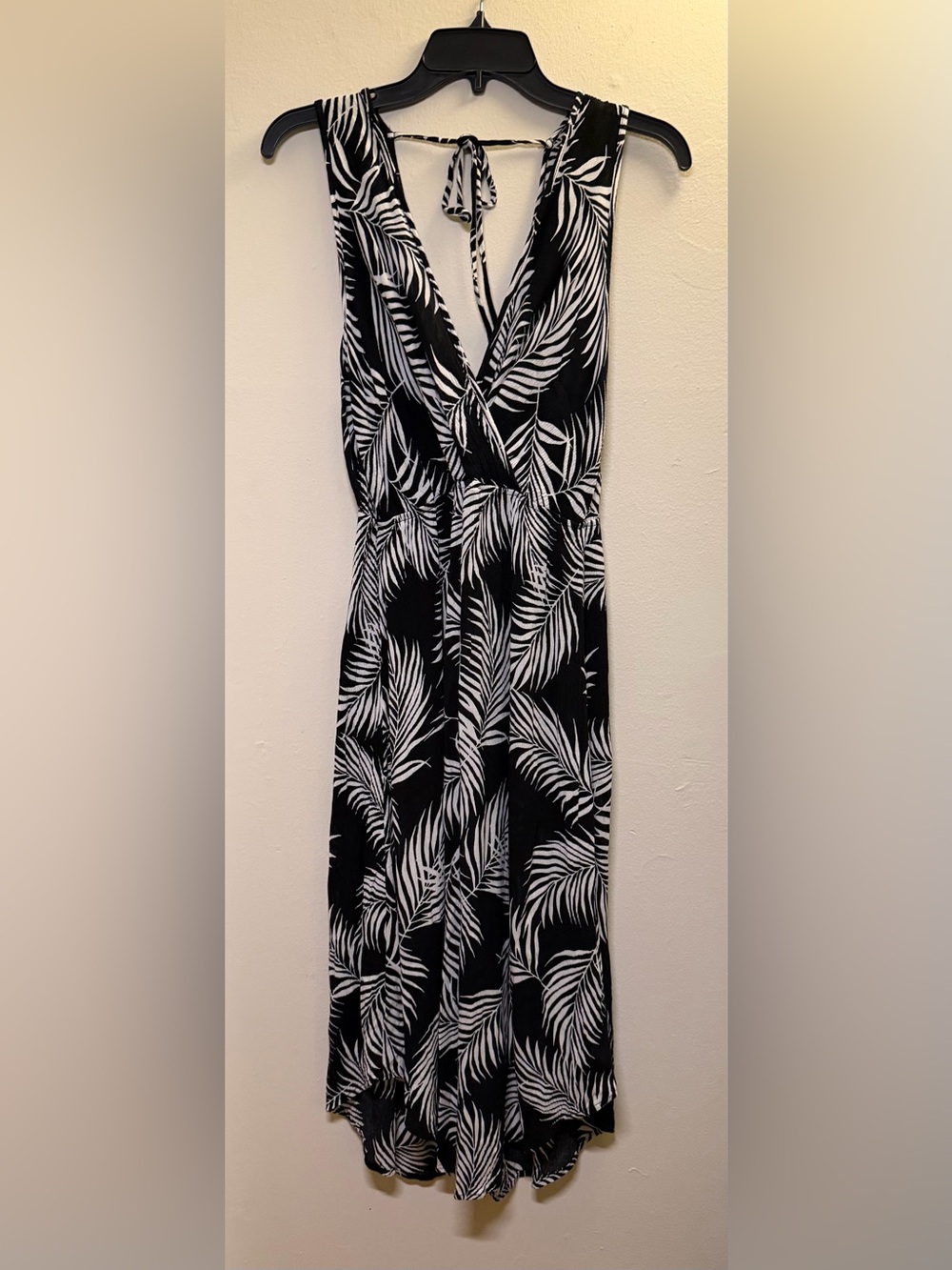 Mahina Hawaii Black and White Palm Leaf Tropical Midi Dress Swim Coverup